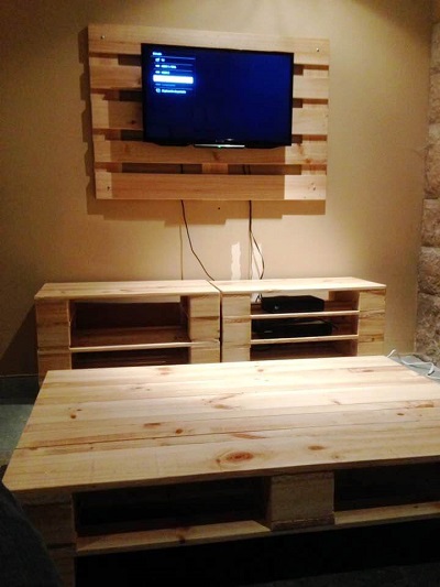Theatre set up done by architects using the pallets as a recycling work.