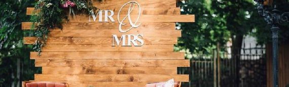 DIY Pallet Sign Ideas For Your Wedding